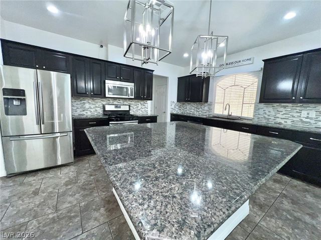 8412 Golden Amber Street, Las Vegas, NV 89139