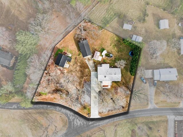 1768 Poole Town Road, Asheboro, NC 27205