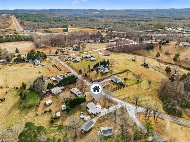 1768 Poole Town Road, Asheboro, NC 27205