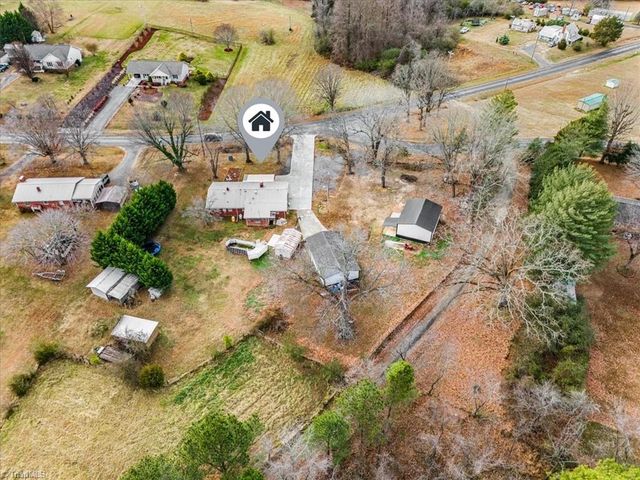 1768 Poole Town Road, Asheboro, NC 27205