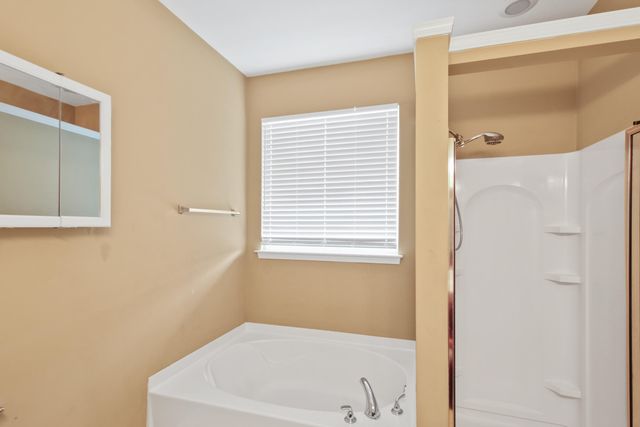 7677 Eagle Lake Road, North Charleston, SC 29418