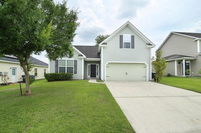 7677 Eagle Lake Road, North Charleston, SC 29418