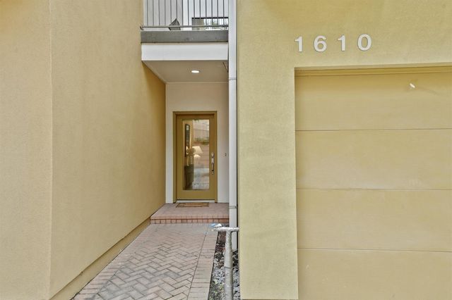 1610 Hadley Street, Houston, TX 77003