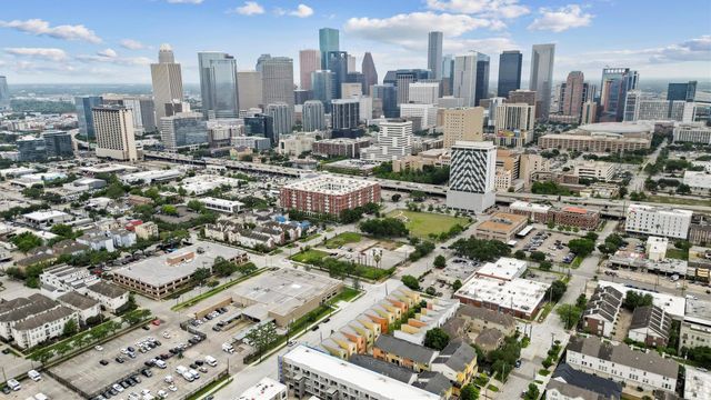 1610 Hadley Street, Houston, TX 77003