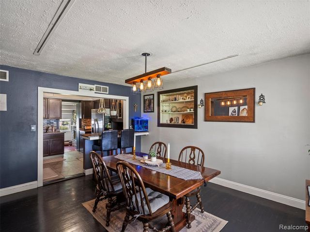 3557 Frankman Avenue, Waterford, MI 48329