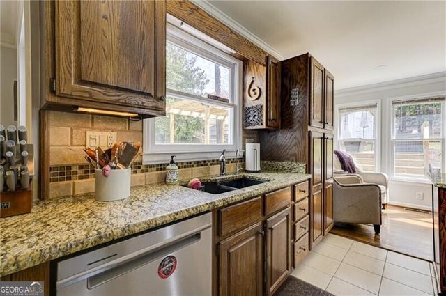 1059 Della Street SE, Marietta, GA 30067