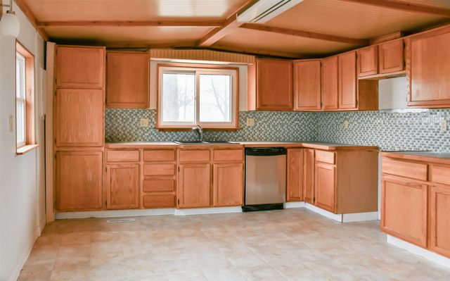 707 Lynn Street, Essexville, MI 48732