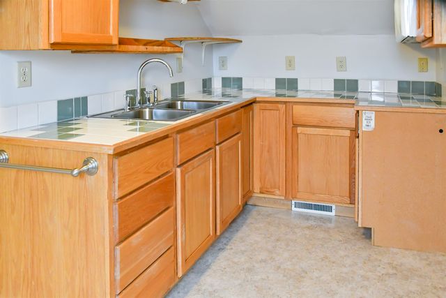 707 Lynn Street, Essexville, MI 48732