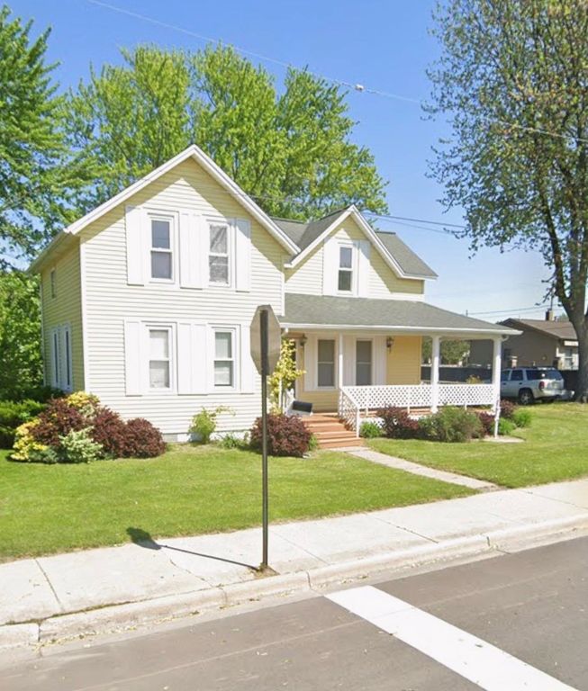 707 Lynn Street, Essexville, MI 48732