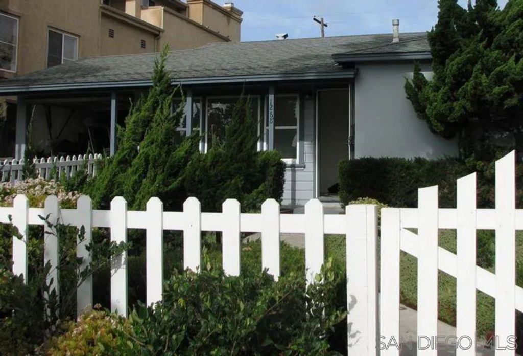1268-70 Grand 1, San Diego, CA 92109