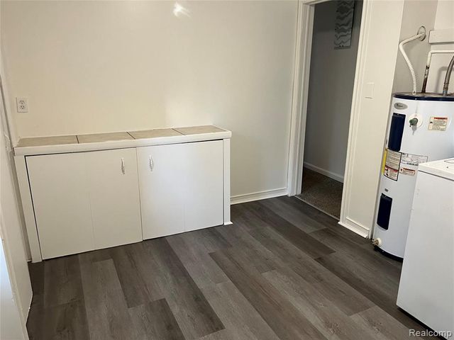 5868 N Linville Street, Westland, MI 48185