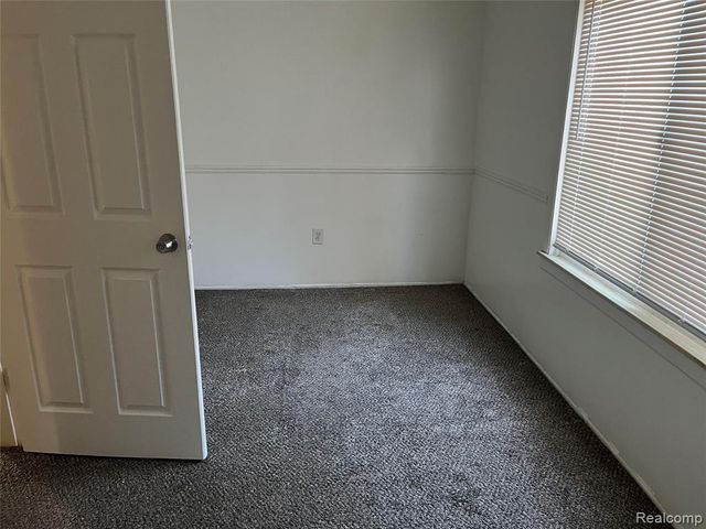 5868 N Linville Street, Westland, MI 48185