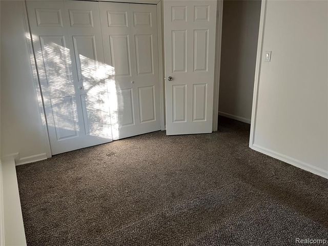 5868 N Linville Street, Westland, MI 48185