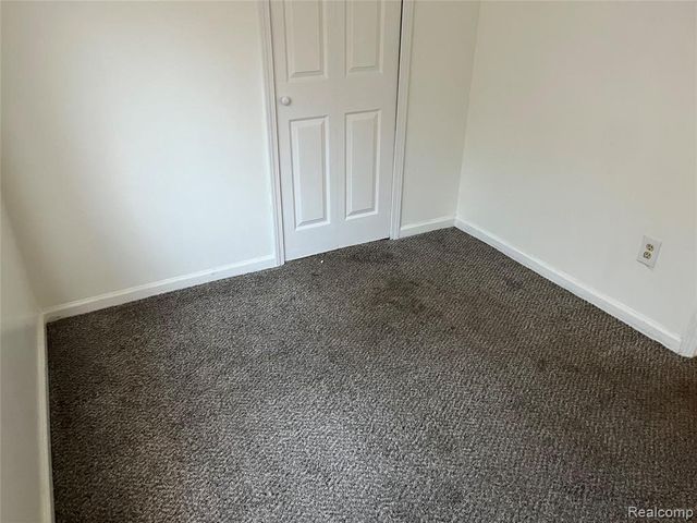 5868 N Linville Street, Westland, MI 48185