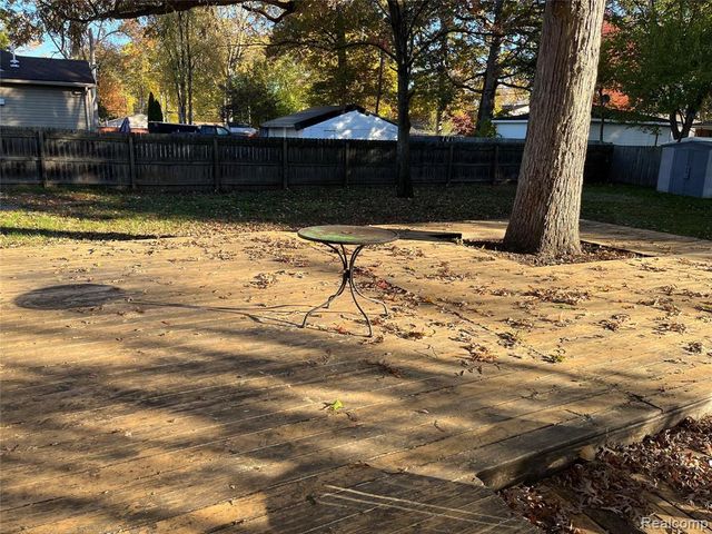 5868 N Linville Street, Westland, MI 48185