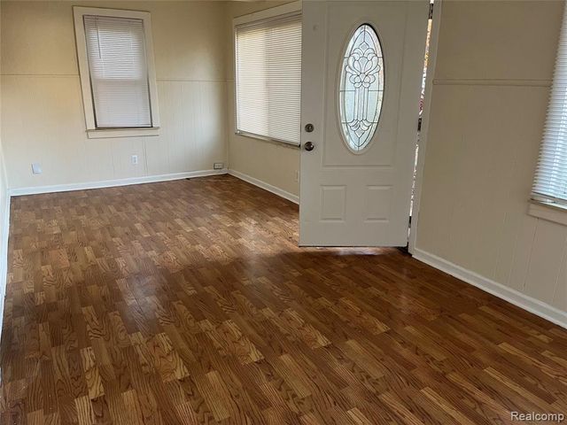 5868 N Linville Street, Westland, MI 48185