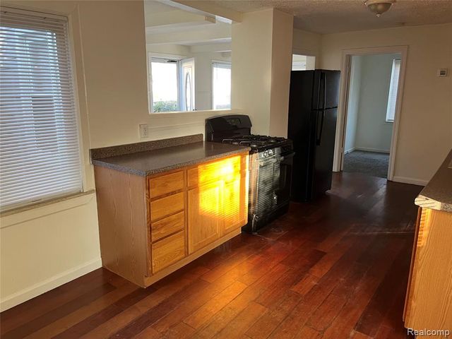 5868 N Linville Street, Westland, MI 48185