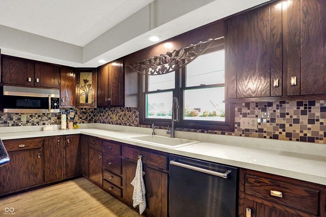 6336 N Carroll Road, Mccordsville, IN 46055