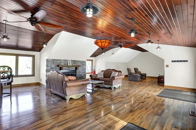 6336 N Carroll Road, Mccordsville, IN 46055