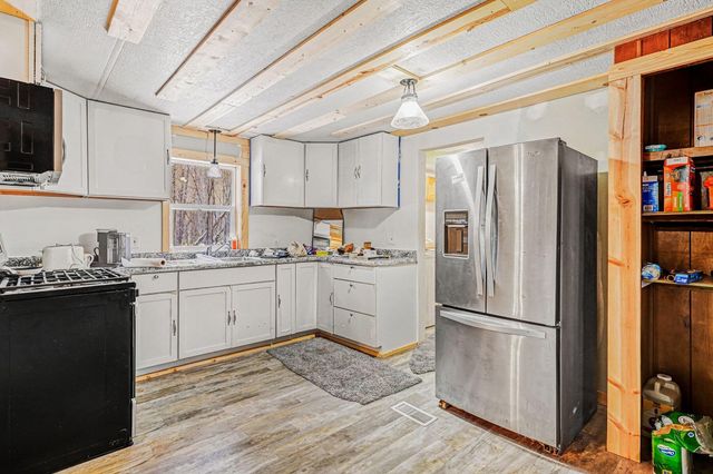 20990 Crane Street, Dowagiac, MI 49047