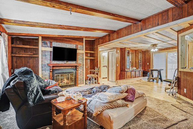 20990 Crane Street, Dowagiac, MI 49047