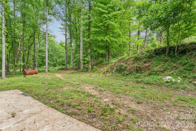 1014 N Mountain Street, Cherryville, NC 28021