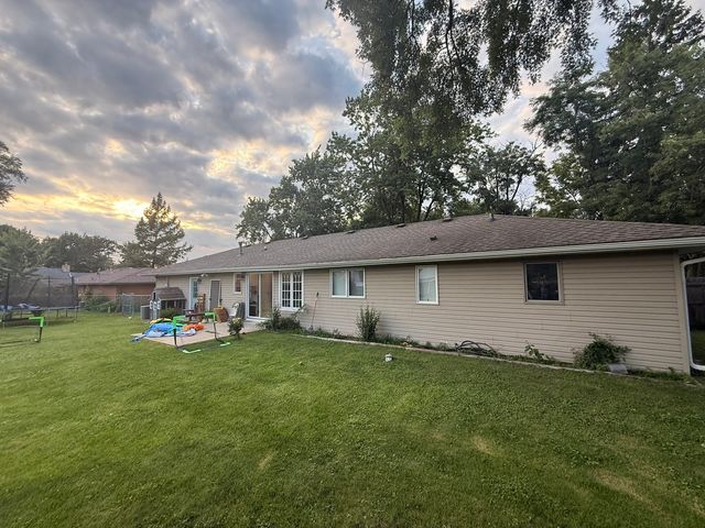 122 Gall Lane, New Lenox, IL 60451