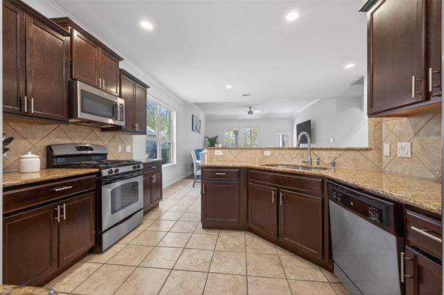 1712 Balsam Spruce Circle, Conroe, TX 77301