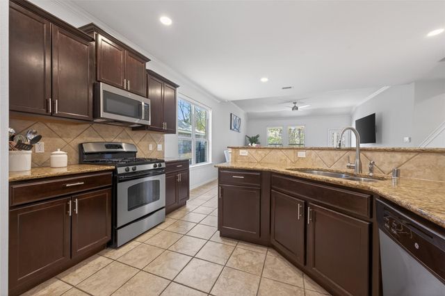 1712 Balsam Spruce Circle, Conroe, TX 77301