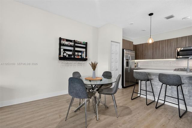 4975 NW 83rd Path, Doral, FL 33166