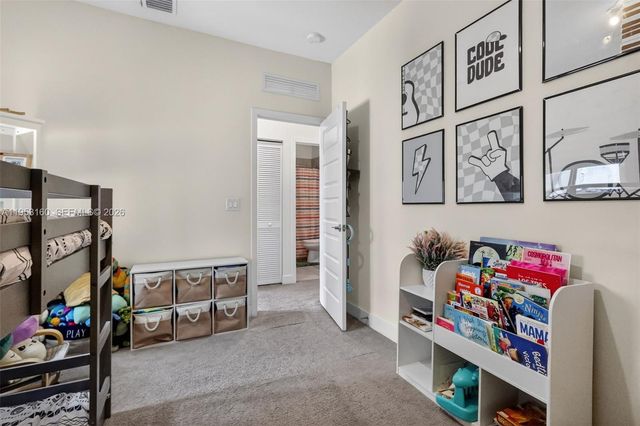 4975 NW 83rd Path, Doral, FL 33166