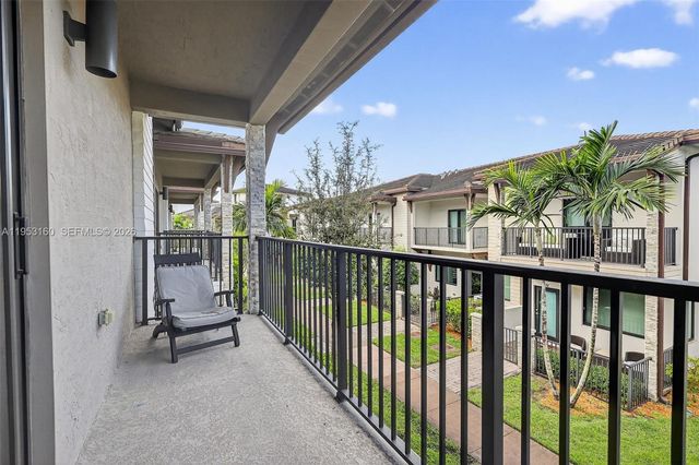 4975 NW 83rd Path, Doral, FL 33166