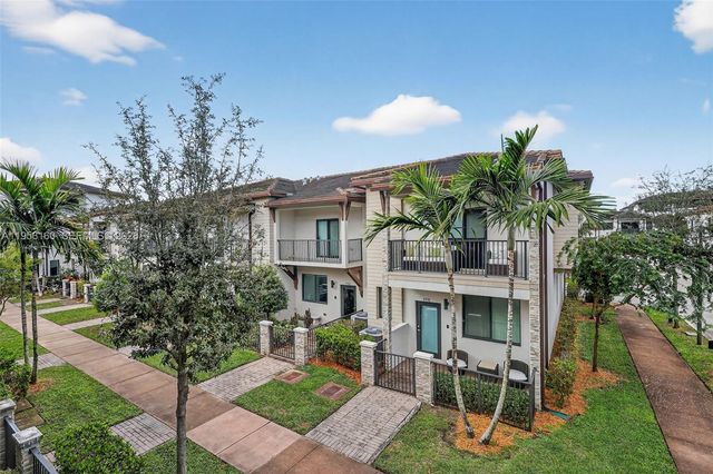 4975 NW 83rd Path, Doral, FL 33166