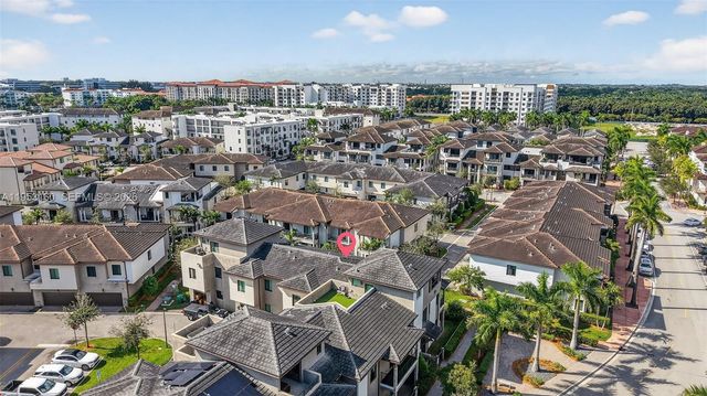 4975 NW 83rd Path, Doral, FL 33166