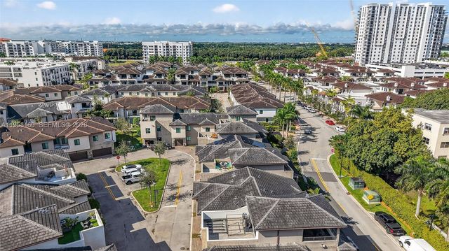 4975 NW 83rd Path, Doral, FL 33166