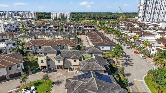 4975 NW 83rd Path, Doral, FL 33166