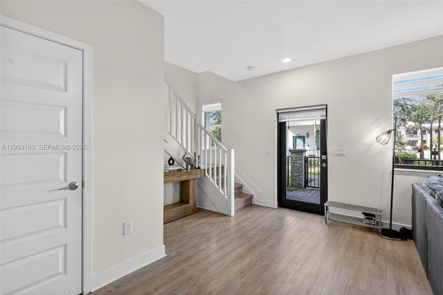 4975 NW 83rd Path, Doral, FL 33166