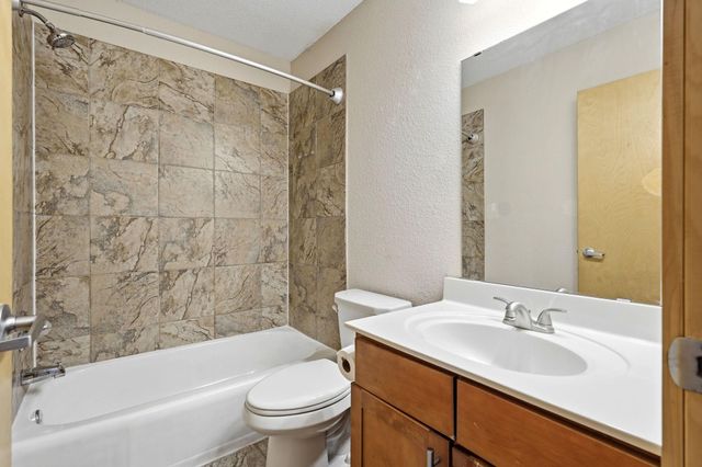 2532 1st Avenue S S301, Minneapolis, MN 55404