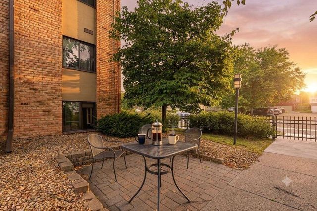 2532 1st Avenue S S301, Minneapolis, MN 55404
