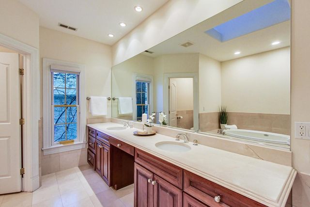 430 South Avenue, Glencoe, IL 60022