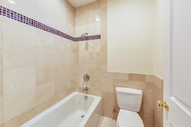 430 South Avenue, Glencoe, IL 60022