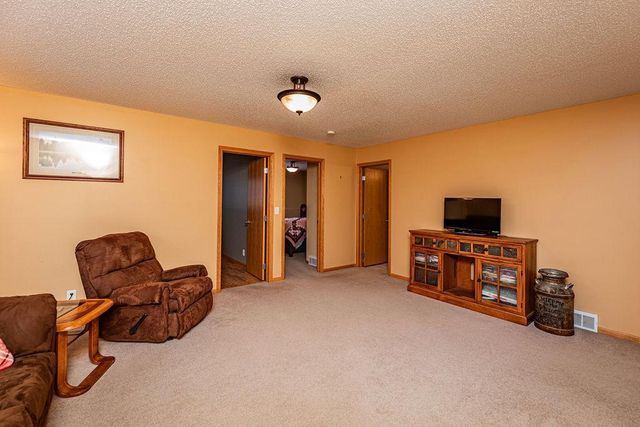 4291 39th Avenue S, Fargo, ND 58104