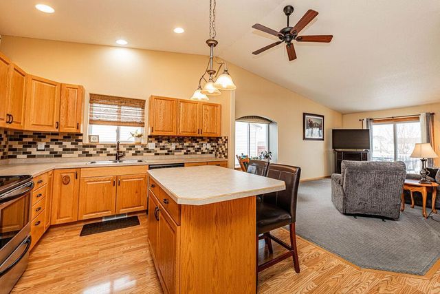 4291 39th Avenue S, Fargo, ND 58104