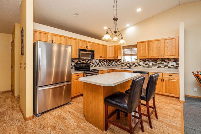 4291 39th Avenue S, Fargo, ND 58104