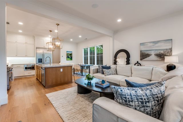 5803 Martel Avenue, Dallas, TX 75206