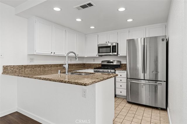 32 La Costa Court, Laguna Beach, CA 92651