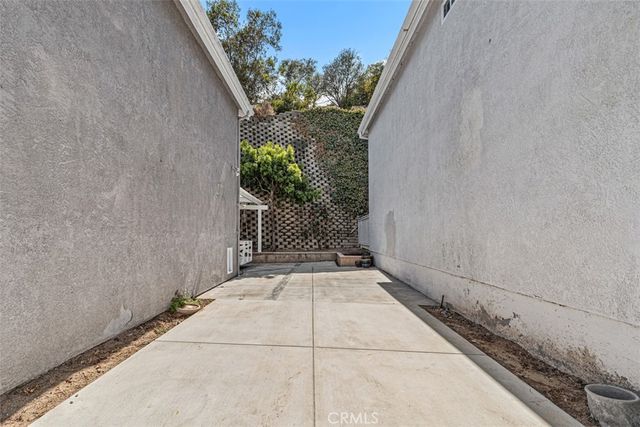 32 La Costa Court, Laguna Beach, CA 92651