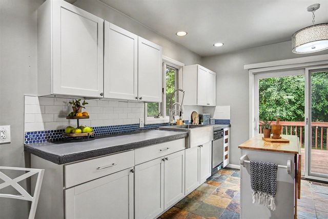 1100 Breton Road, East Grand Rapids, MI 49506