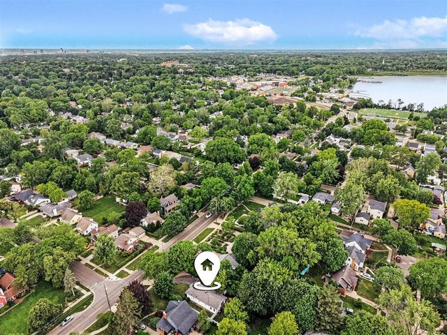 1100 Breton Road, East Grand Rapids, MI 49506