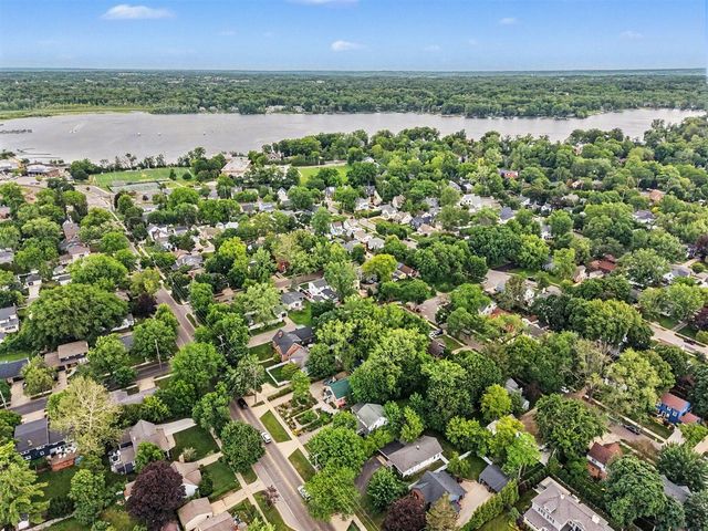 1100 Breton Road, East Grand Rapids, MI 49506